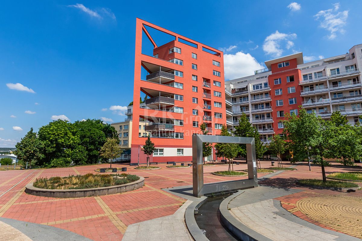 Pronájem bytu 2+kk 65 m²